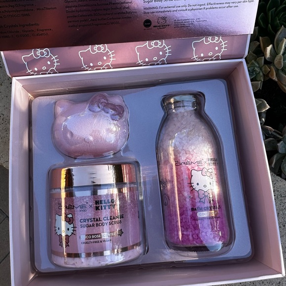 Hello Kitty | Bath & Body | Hello Kitty Creme Shop Lovely Luxury Set ...